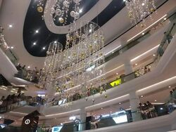 Century Square (D18), Retail #614604901